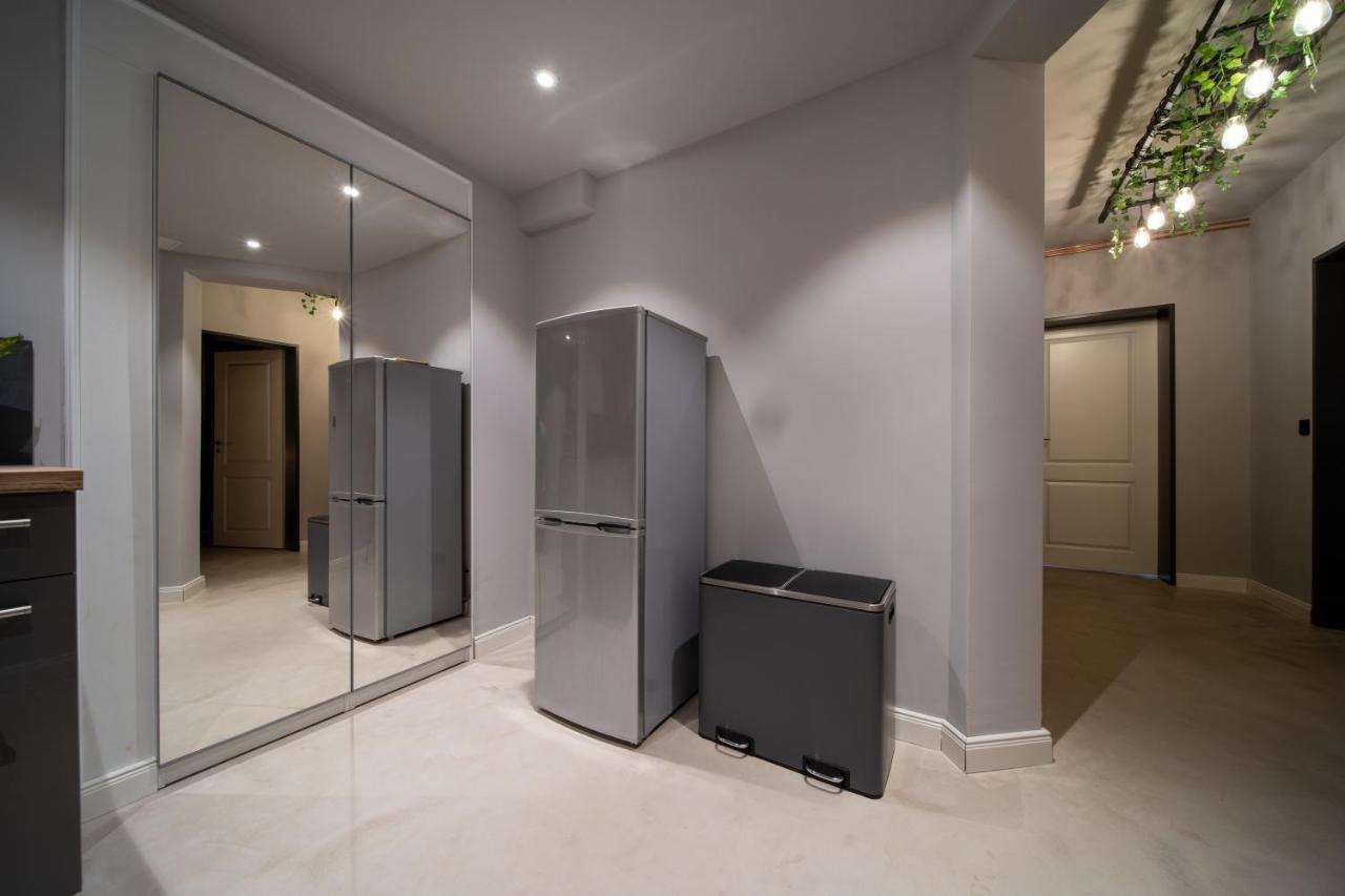 La Bodega - Designer Apartment An Der Alster Hamburg Bagian luar foto