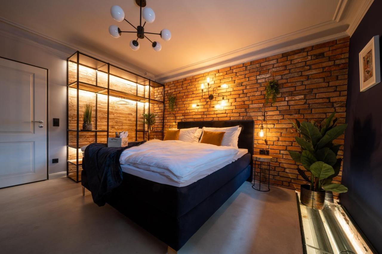 La Bodega - Designer Apartment An Der Alster Hamburg Bagian luar foto