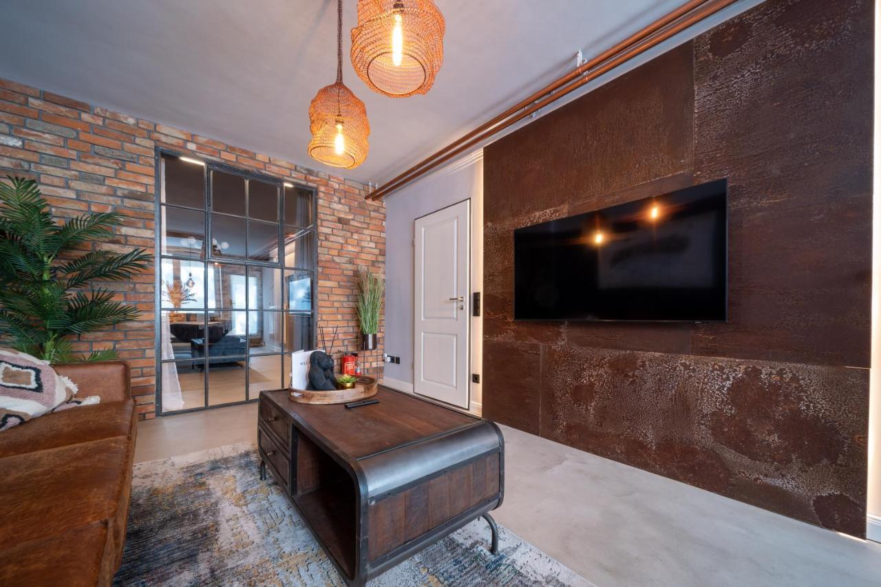 La Bodega - Designer Apartment An Der Alster Hamburg Bagian luar foto
